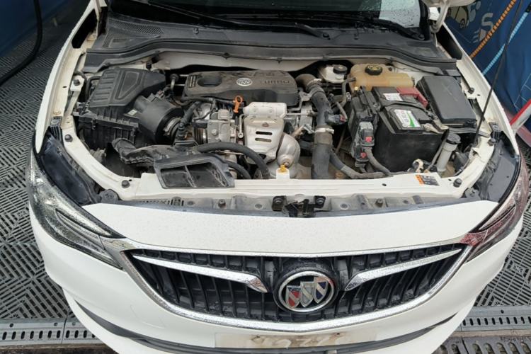Used Buick GT 2019 15T Dual-Clutch Advanced Version China VI Standard Engine Bay
