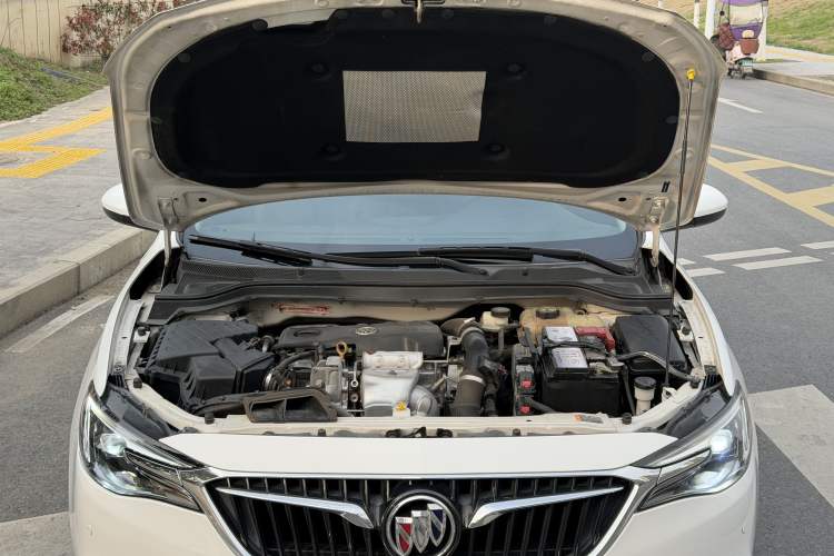 Used Buick GT 2019 18T Automatic Connected Elite Model China VI Standard Engine Bay