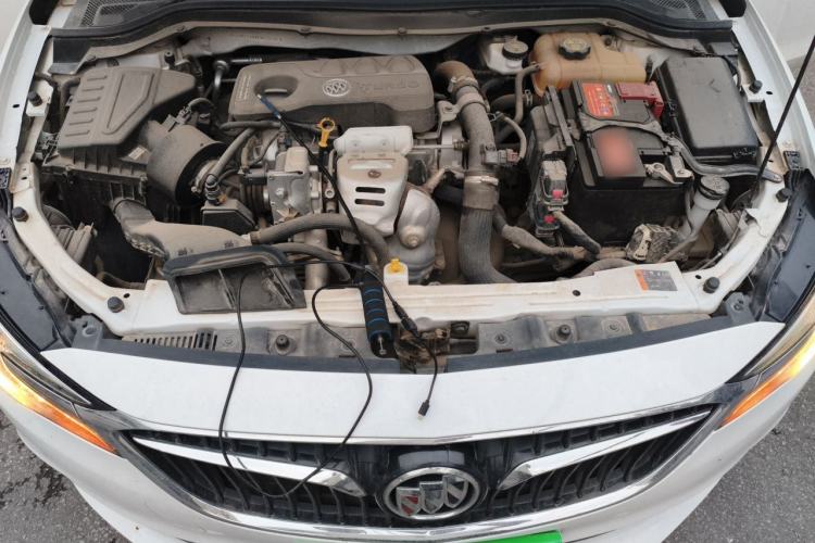 Used Buick GT 2019 15T Manual Elite Version China VI Standard Engine Bay