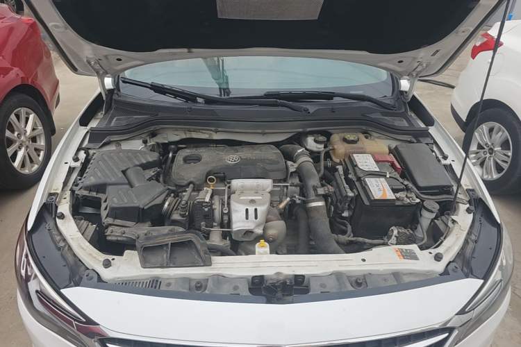 Used Buick GT 2019 18T Automatic Connected Flagship Version China V Standard Engine Bay