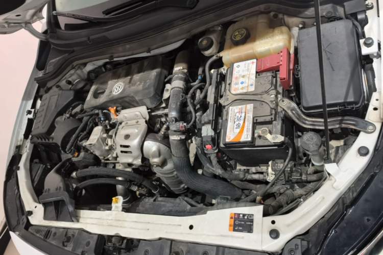 Used Buick GT 2019 15T Dual-Clutch Connected Elite Model China VI Engine Bay