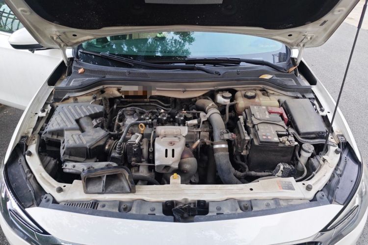 Used Buick GT 2019 18T Automatic Connected Flagship Version China V Standard Engine Bay