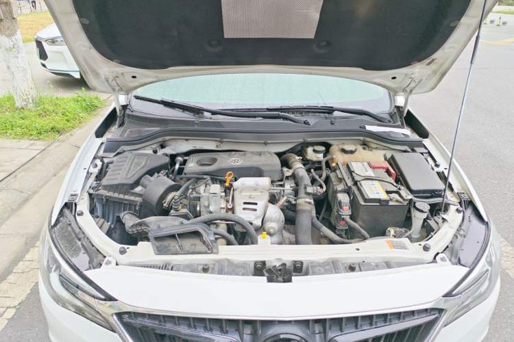 Used Buick GT 2019 15T Dual-Clutch Connected Elite Model China VI Engine Bay