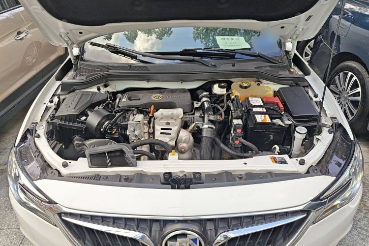 Used Buick GT 2019 15T Dual-Clutch Connected Elite Model China VI Engine Bay