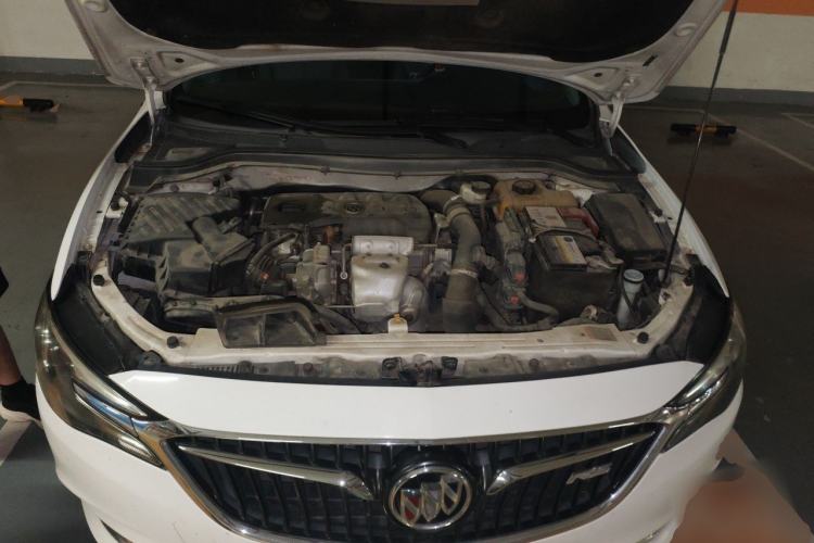 Used Buick GT 2019 18T Automatic Connected Elite Model China VI Standard Engine Bay