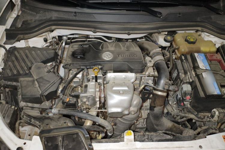 Used Buick GT 2019 18T Automatic Connected Elite Model China VI Standard Engine Bay