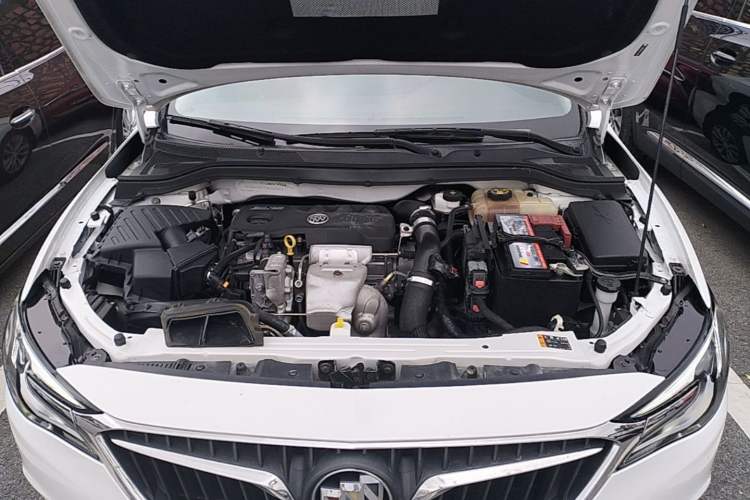 Used Buick GT 2019 18T Automatic Connected Elite Model China VI Standard Engine Bay