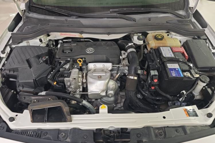 Used Buick GT 2019 18T Automatic Connected Elite Model China VI Standard Engine Bay