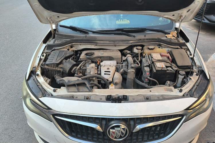 Used Buick GT 2019 15T Dual-Clutch Connected Elite Model China VI Engine Bay