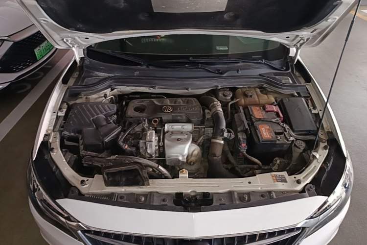 Used Buick GT 2019 18T Automatic Connected Elite Model China VI Standard Engine Bay
