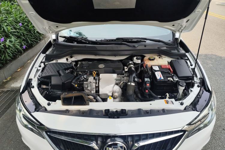 Used Buick GT 2019 18T Automatic Connected Elite Model China VI Standard Engine Bay