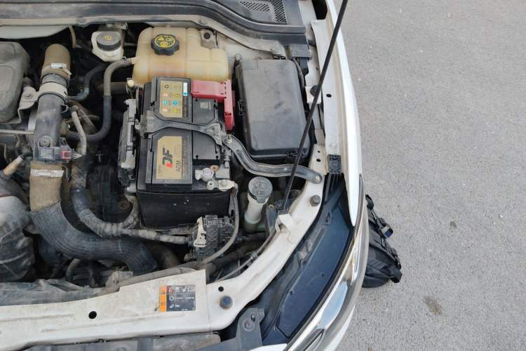 Used Buick GT 2019 15T Dual-Clutch Connected Elite Version China V Standard Engine Bay Left