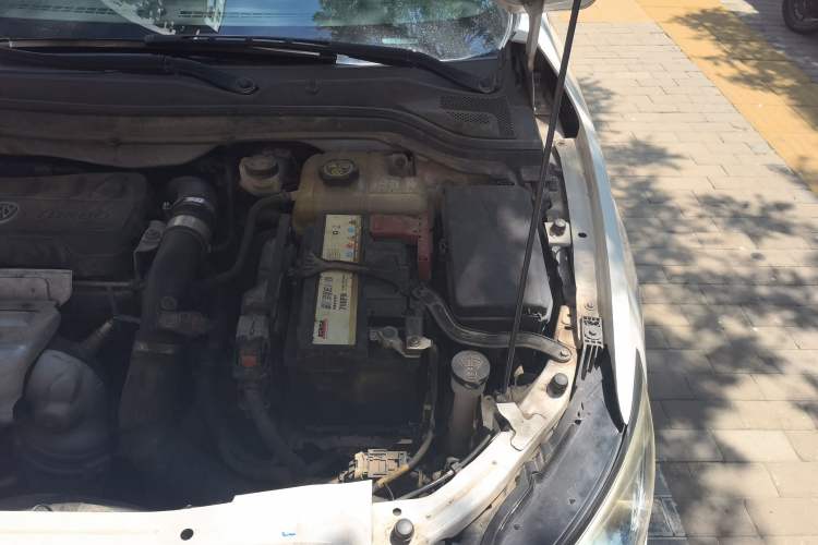 Used Buick GT 2019 18T Automatic Connected Elite Model China VI Standard Engine Bay Left