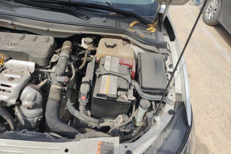 Used Buick GT 2019 15T Dual-Clutch Connected Elite Model China VI Engine Bay Left