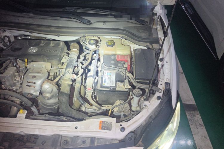 Used Buick GT 2019 15T Dual-Clutch Connected Elite Model China VI Engine Bay Left