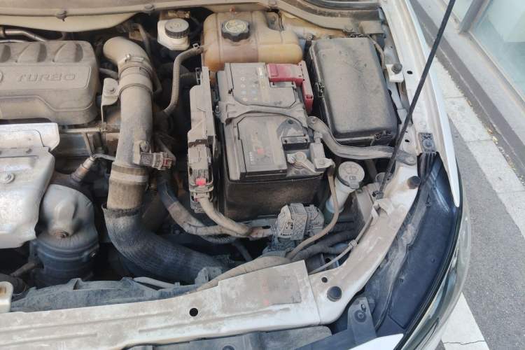 Used Buick GT 2019 18T Automatic Connected Flagship Version China VI Standard Engine Bay Left