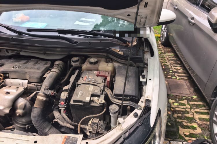 Used Buick GT 2019 18T Automatic Connected Elite Model China VI Standard Engine Bay Left