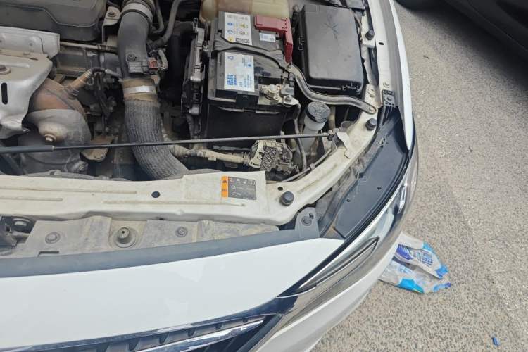 Used Buick GT 2019 18T Automatic Connected Elite Model China V Standard Engine Bay Left