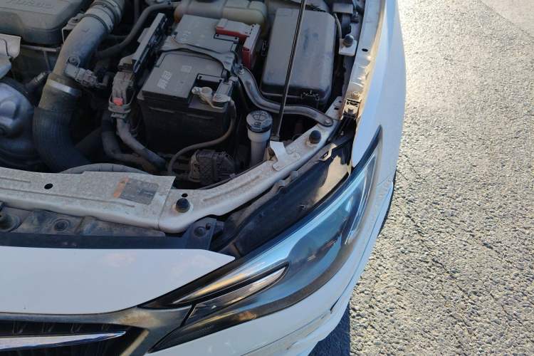 Used Buick GT 2019 18T Automatic Connected Elite Model China V Standard Engine Bay Left