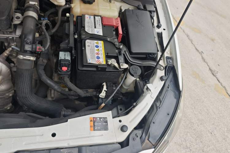 Used Buick GT 2019 15T Dual-Clutch Advanced Version China VI Standard Engine Bay Left