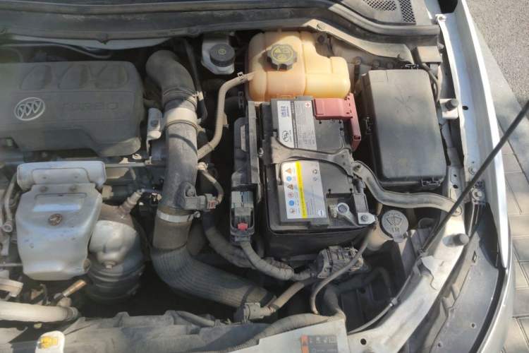 Used Buick GT 2019 18T Automatic Connected Elite Model China VI Standard Engine Bay Left