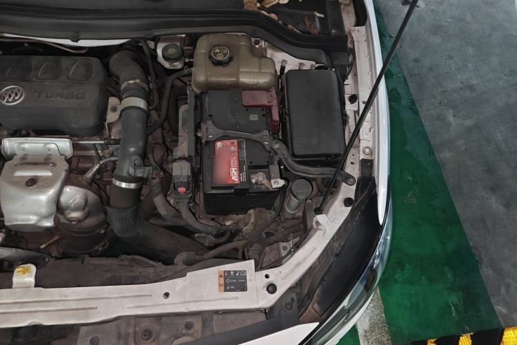 Used Buick GT 2019 18T Automatic Connected Elite Model China VI Standard Engine Bay Left