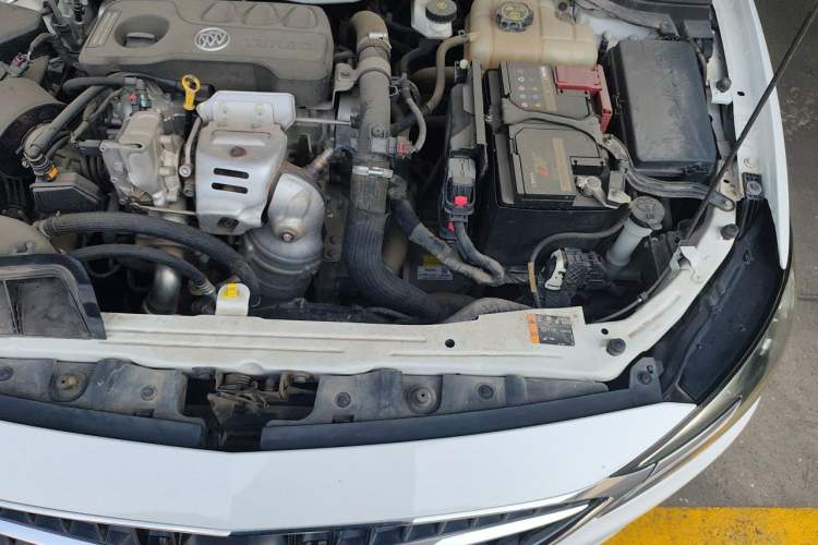 Used Buick GT 2019 15T Dual-Clutch Connected Elite Model China VI Engine Bay Left