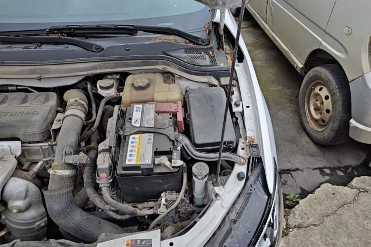 Used Buick GT 2019 18T Automatic Connected Elite Model China VI Standard Engine Bay Left