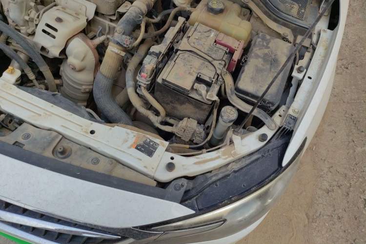 Used Buick GT 2019 15T Dual-Clutch Connected Elite Model China VI Engine Bay Left