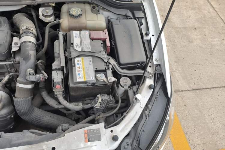 Used Buick GT 2019 18T Automatic Connected Elite Model China VI Standard Engine Bay Left