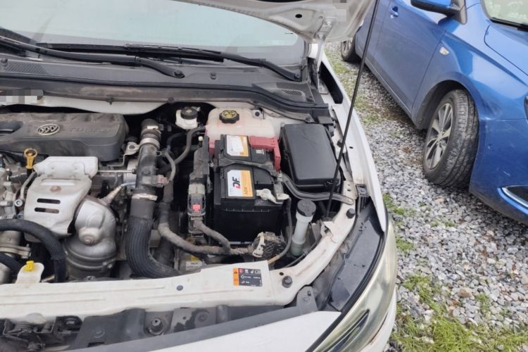 Used Buick GT 2019 15T Dual-Clutch Connected Elite Model China VI Engine Bay Left