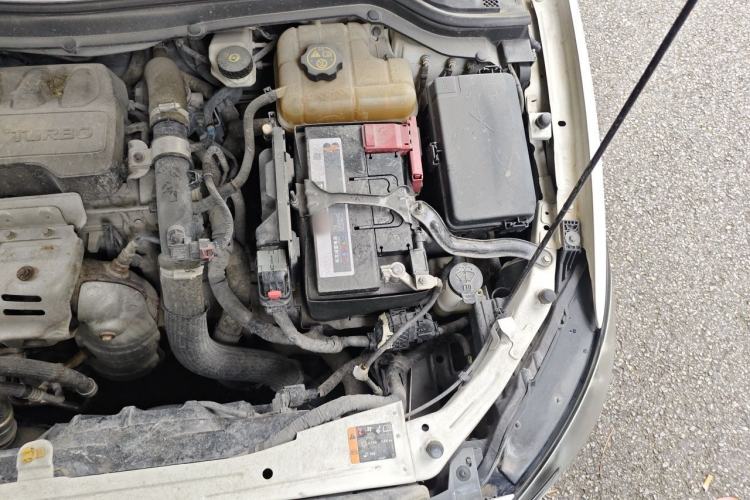 Used Buick GT 2019 15T Dual-Clutch Advanced Version China VI Standard Engine Bay Left
