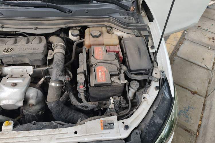 Used Buick GT 2019 18T Automatic Connected Elite Model China VI Standard Engine Bay Left