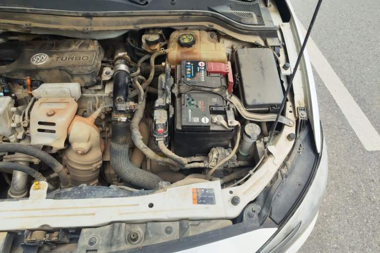 Used Buick GT 2019 15T Dual-Clutch Connected Elite Model China VI Engine Bay Left