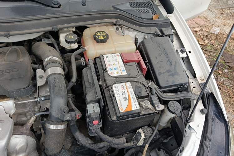Used Buick GT 2019 18T Automatic Connected Elite Model China VI Standard Engine Bay Left