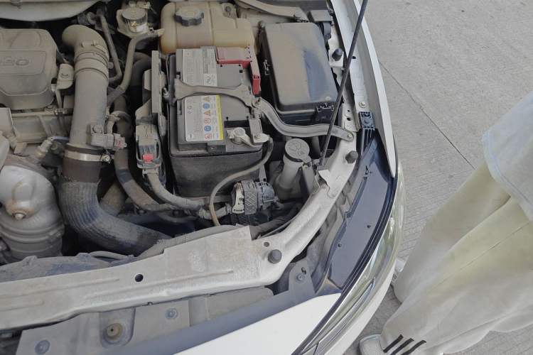Used Buick GT 2019 18T Automatic Connected Elite Model China VI Standard Engine Bay Left