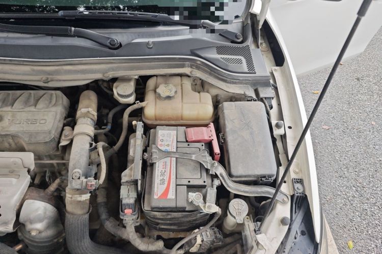 Used Buick GT 2019 15T Dual-Clutch Advanced Version China VI Standard Engine Bay Left