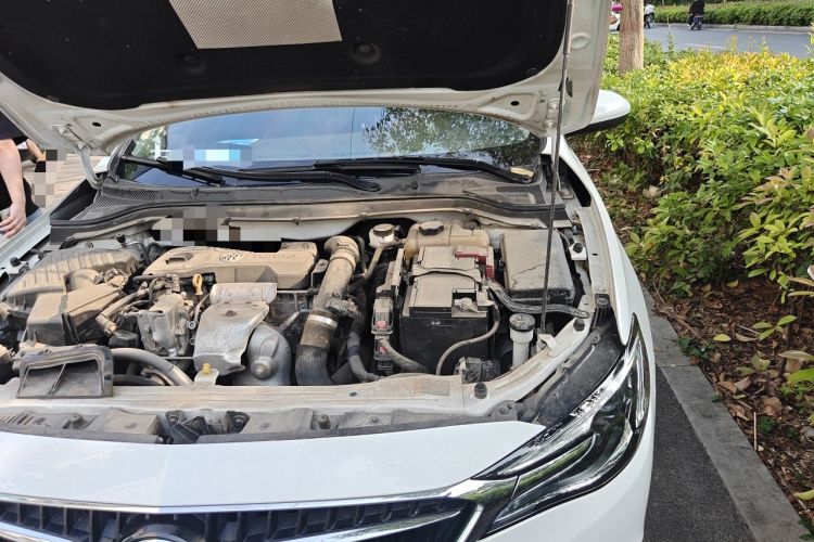 Used Buick GT 2019 18T Automatic Connected Elite Model China VI Standard Engine Bay Left