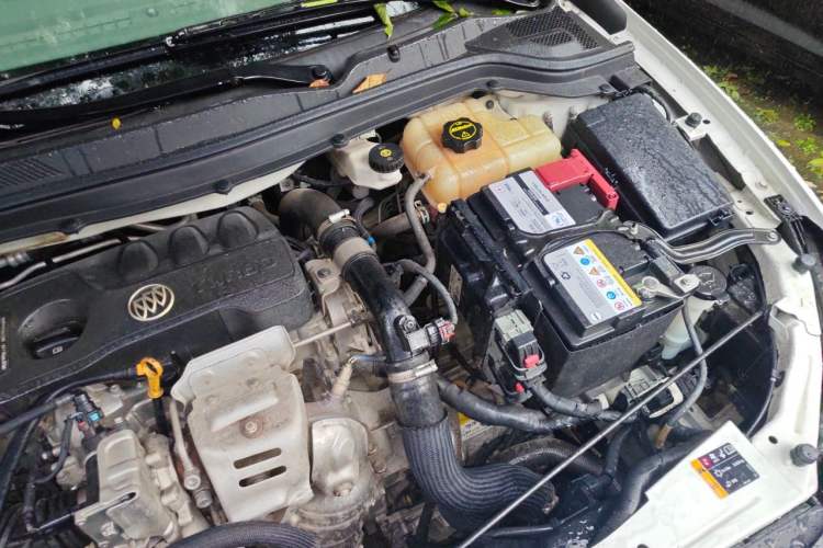 Used Buick GT 2019 15T Dual-Clutch Connected Elite Model China VI Engine Bay Left