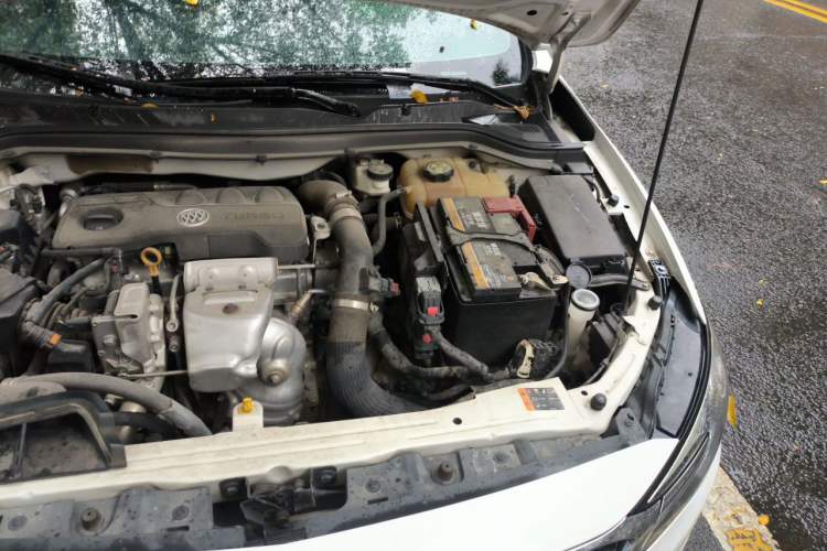 Used Buick GT 2019 18T Automatic Connected Elite Model China VI Standard Engine Bay Left