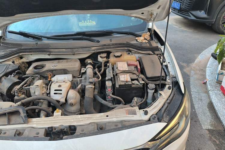 Used Buick GT 2019 15T Dual-Clutch Connected Elite Model China VI Engine Bay Left