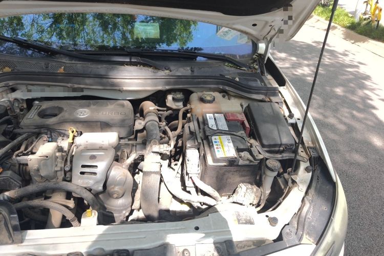 Used Buick GT 2019 15T Dual-Clutch Connected Elite Model China VI Engine Bay Left