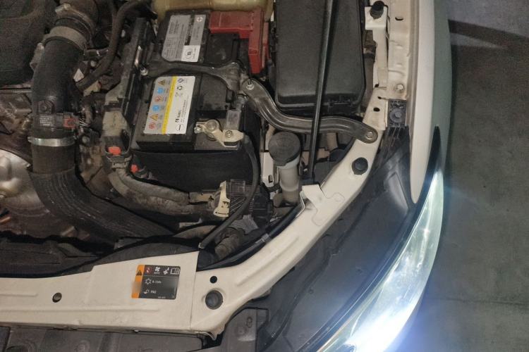 Used Buick GT 2019 18T Automatic Connected Elite Model China VI Standard Engine Bay Left
