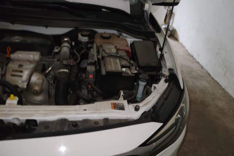 Used Buick GT 2019 15T Manual Elite Version China VI Standard Engine Bay Left