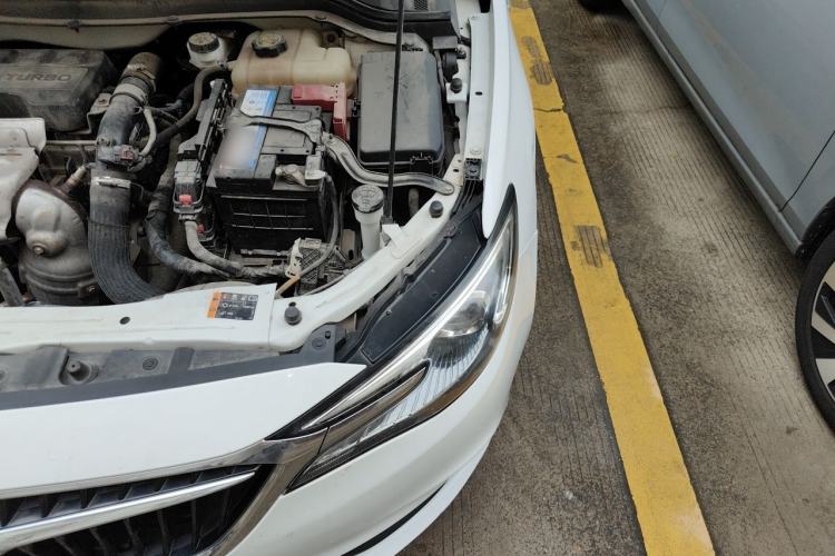 Used Buick GT 2019 15T Dual-Clutch Advanced Version China VI Standard Engine Bay Left