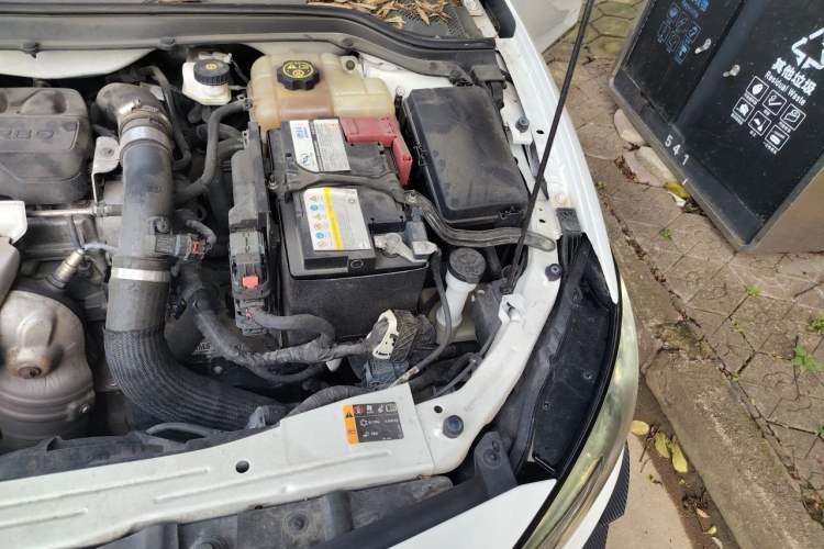 Used Buick GT 2019 18T Automatic Connected Elite Model China V Standard Engine Bay Left