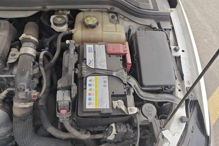 Used Buick GT 2019 15T Dual-Clutch Advanced Version China VI Standard Engine Bay Left