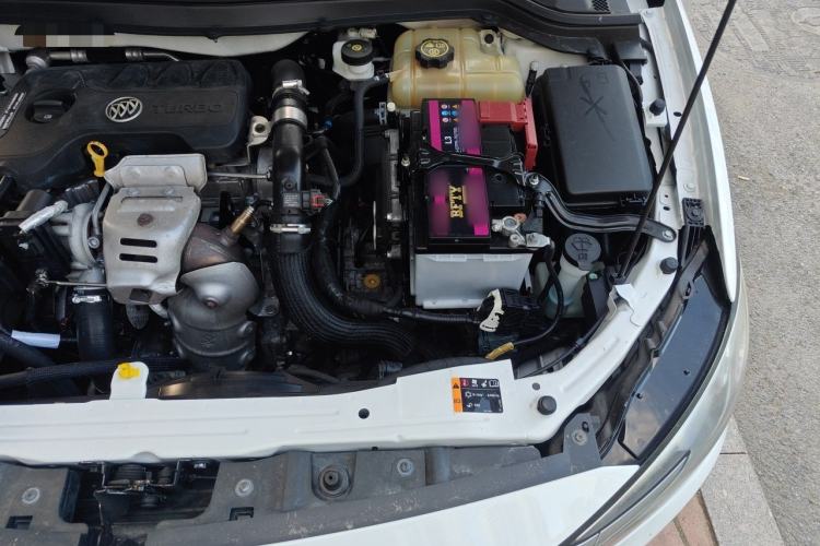 Used Buick GT 2019 15T Dual-Clutch Connected Elite Version China V Standard Engine Bay Left