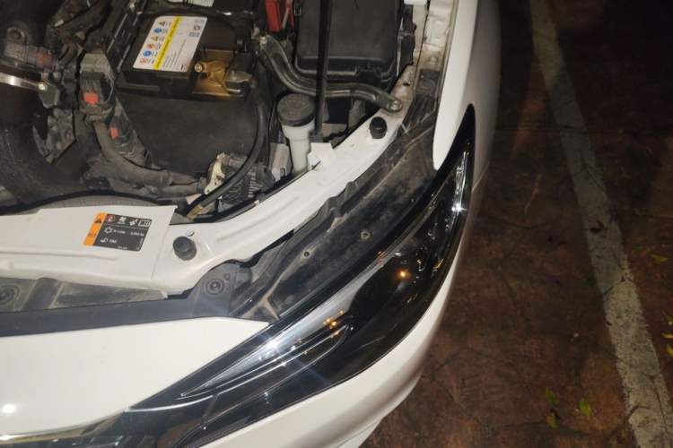 Used Buick GT 2019 18T Automatic Connected Elite Model China VI Standard Engine Bay Left
