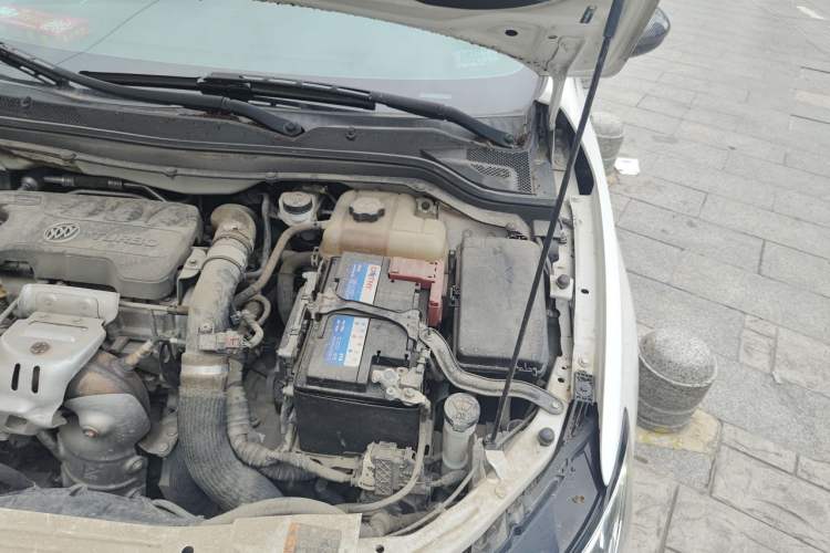 Used Buick GT 2019 18T Automatic Connected Elite Model China V Standard Engine Bay Left